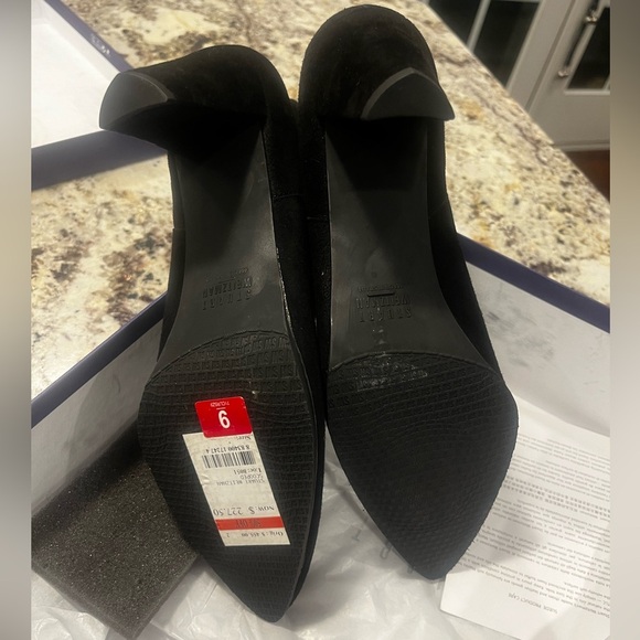 Stuart Weitzman Scooped Black Suede M9.0 - Picture 3 of 5